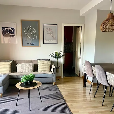 Fenals Beach&chic, Boutique Apartament, Free Parking, Full Equipped Near The Apartamento *