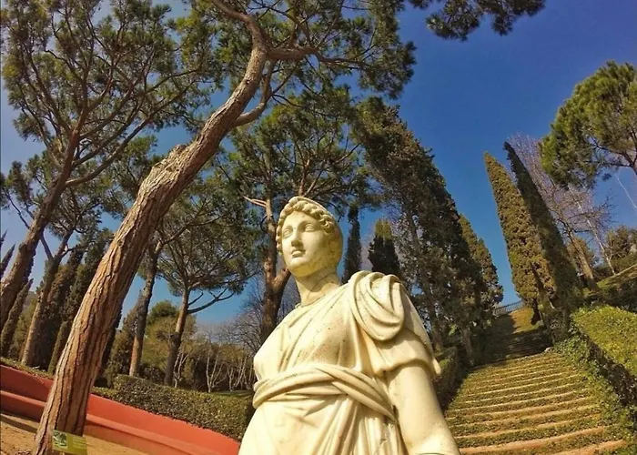 Fenals Beach&chic, Boutique Apartament, Free Parking, Full Equipped Near The *