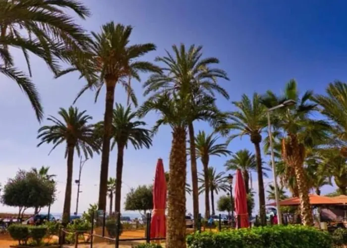 Daire Fenals Beach&chic, Boutique Apartament, Free Parking, Full Equipped Near The