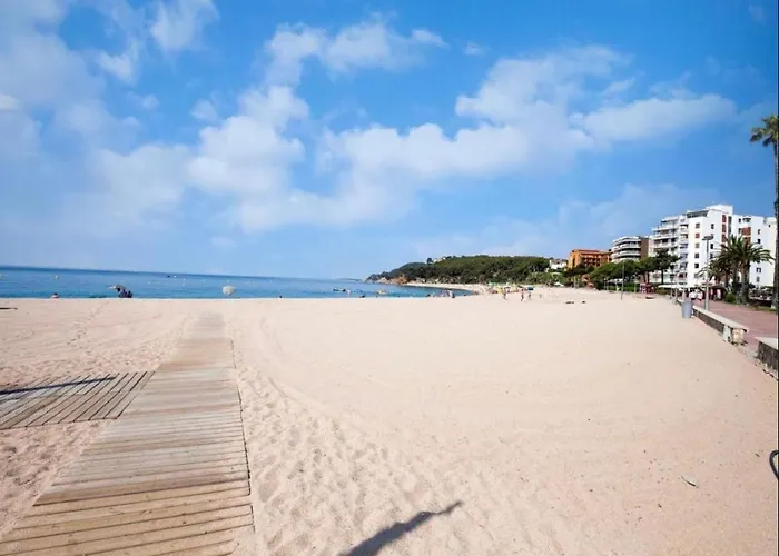 Apartament Fenals Beach&chic, Boutique Apartament, Free Parking, Full Equipped Near The