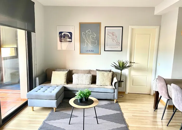 Fenals Beach&chic, Boutique Apartament, Free Parking, Full Equipped Near The Daire