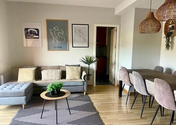 Fenals Beach&chic, Boutique Apartament, Free Parking, Full Equipped Near The Apartament *