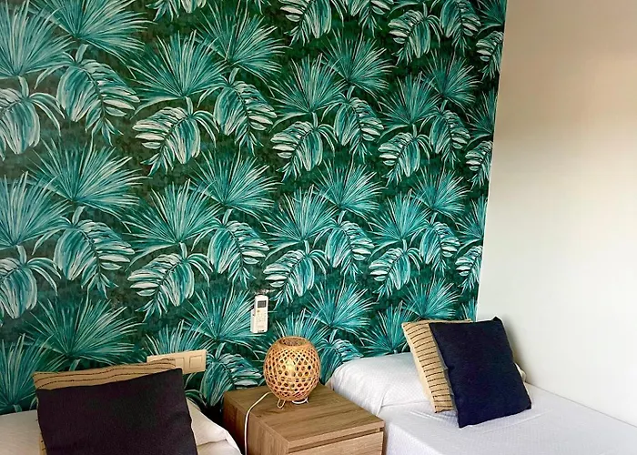 Fenals Beach&chic, Boutique Apartament, Free Parking, Full Equipped Near The Apartament *