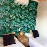 Fenals Beach&chic, Boutique Apartament, Free Parking, Full Equipped Near The Апартаменты *