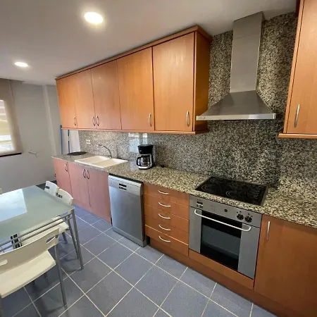 Apartman Fenals Beach&chic, Boutique Apartament, Free Parking, Full Equipped Near The