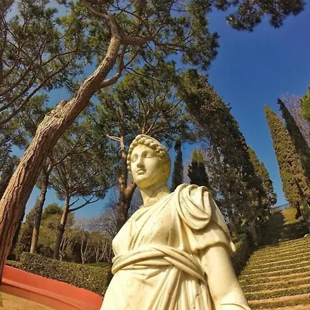 Fenals Beach&chic, Boutique Apartament, Free Parking, Full Equipped Near The *