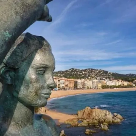 Apartman Fenals Beach&chic, Boutique Apartament, Free Parking, Full Equipped Near The Lloret de Mar