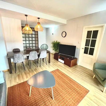 Seahomes Vacations, Fenals Beach&chic, Pk, Full Equipped *