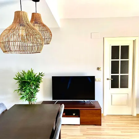 Seahomes Vacations, Fenals Beach&chic, Pk, Full Equipped *