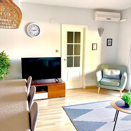 Fenals Beach&chic, Boutique Apartament, Free Parking, Full Equipped Near The Apartmán