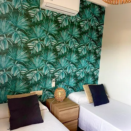 Fenals Beach&chic, Boutique Apartament, Free Parking, Full Equipped Near The Apartman *