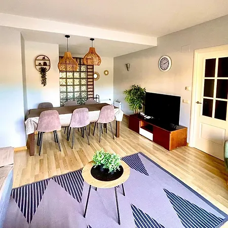 Lägenhet Fenals Beach&chic, Boutique Apartament, Free Parking, Full Equipped Near The *