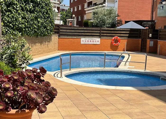 Appartement Fenals Beach&chic, Boutique Apartament, Free Parking, Full Equipped Near The